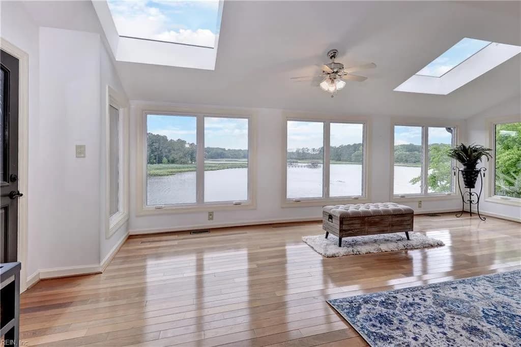 105 Linda DR, NEWPORTNEWS VA 23608 - Photo 5