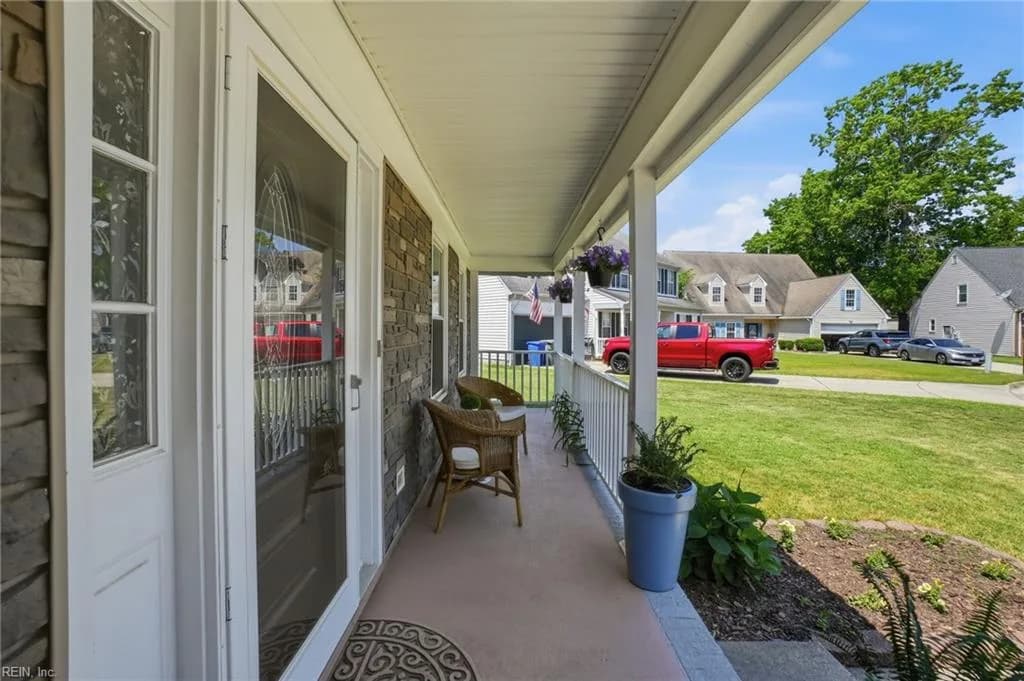 806 Duncombe LN, NEWPORTNEWS VA 23608 - Photo 5