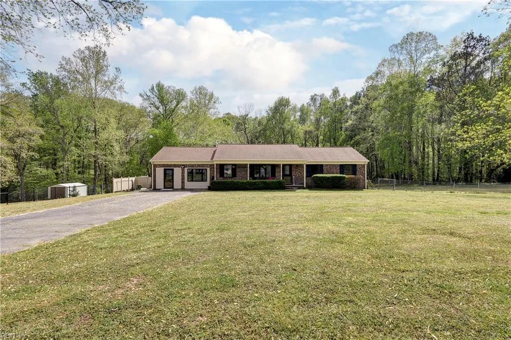 113 Wilson DR, WILLIAMSBURG VA 23188 - Photo 2