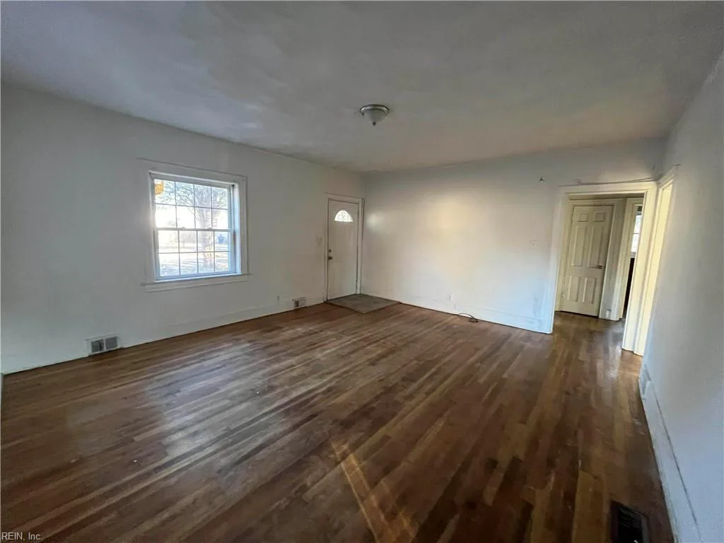2106 Richmond AVE, PORTSMOUTH VA 23704 - Photo 5