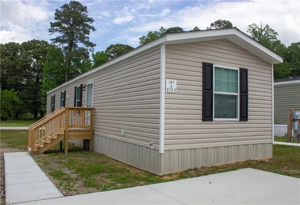 8763 Smithfield Apts LN #Lot 8, SMITHFIELD VA 23430 - Main photo