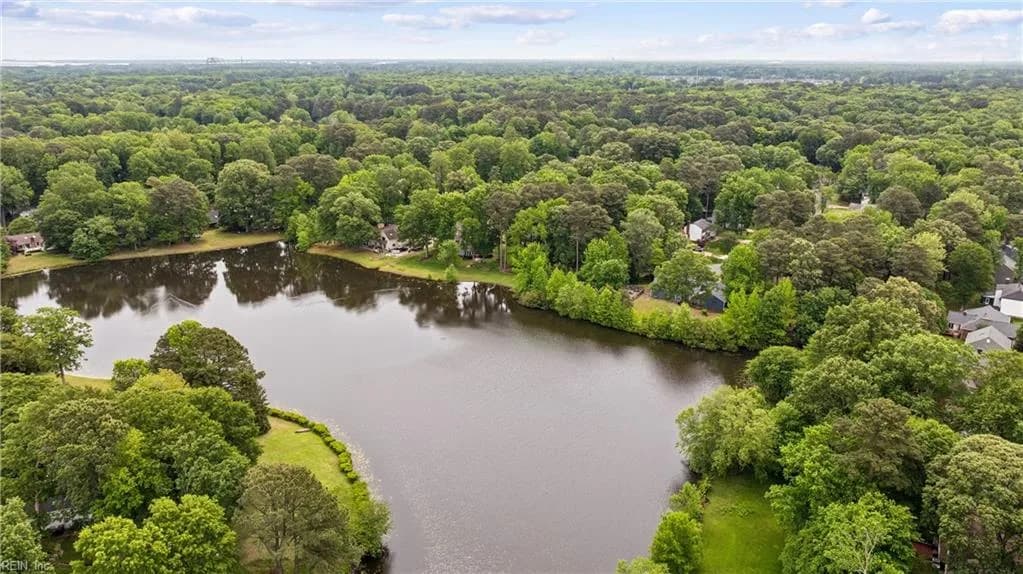 107 Jonquil CT, YORKTOWN VA 23693 - Photo 3
