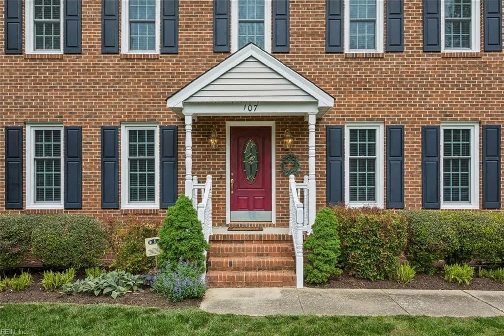 107 Jonquil CT, YORKTOWN VA 23693 - Photo 5