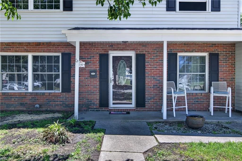 216 Deerfield BLVD, HAMPTON VA 23666 - Photo 4