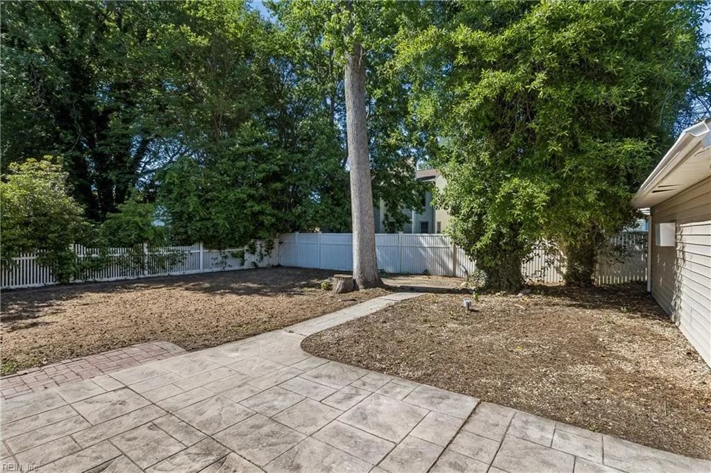 900 Sheffield ST, HAMPTON VA 23666 - Photo 3