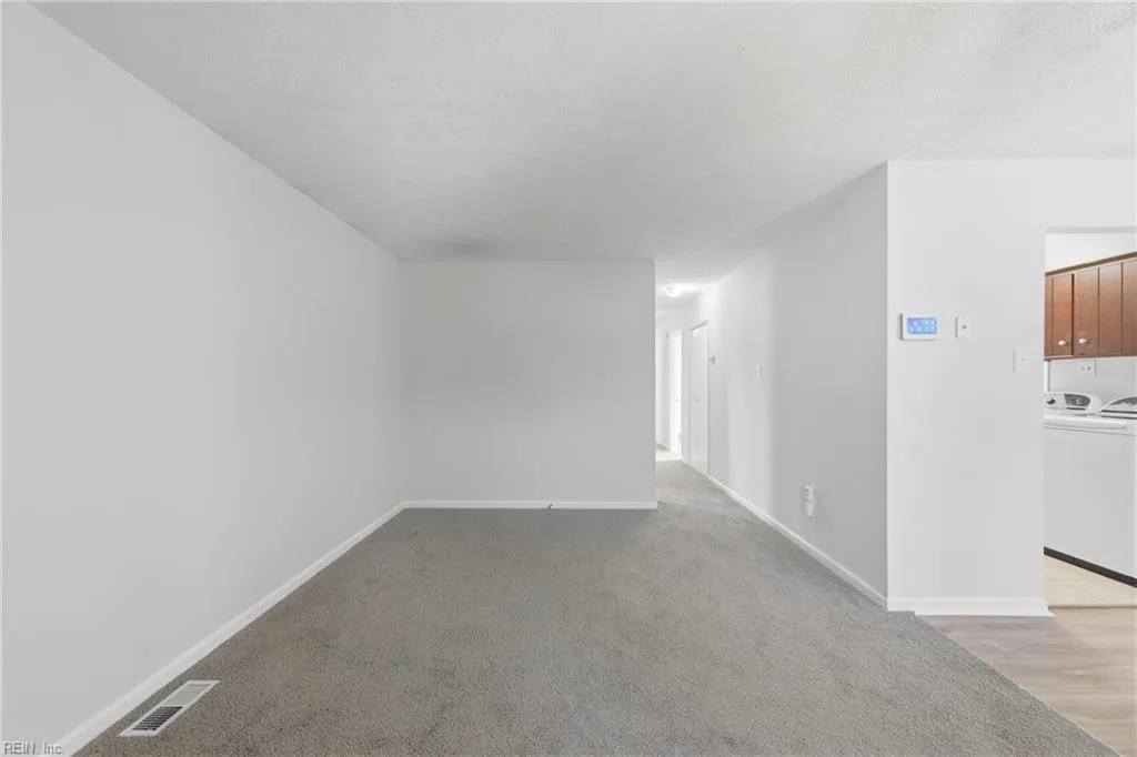 1026 Easterly AVE, HAMPTON VA 23669 - Photo 5