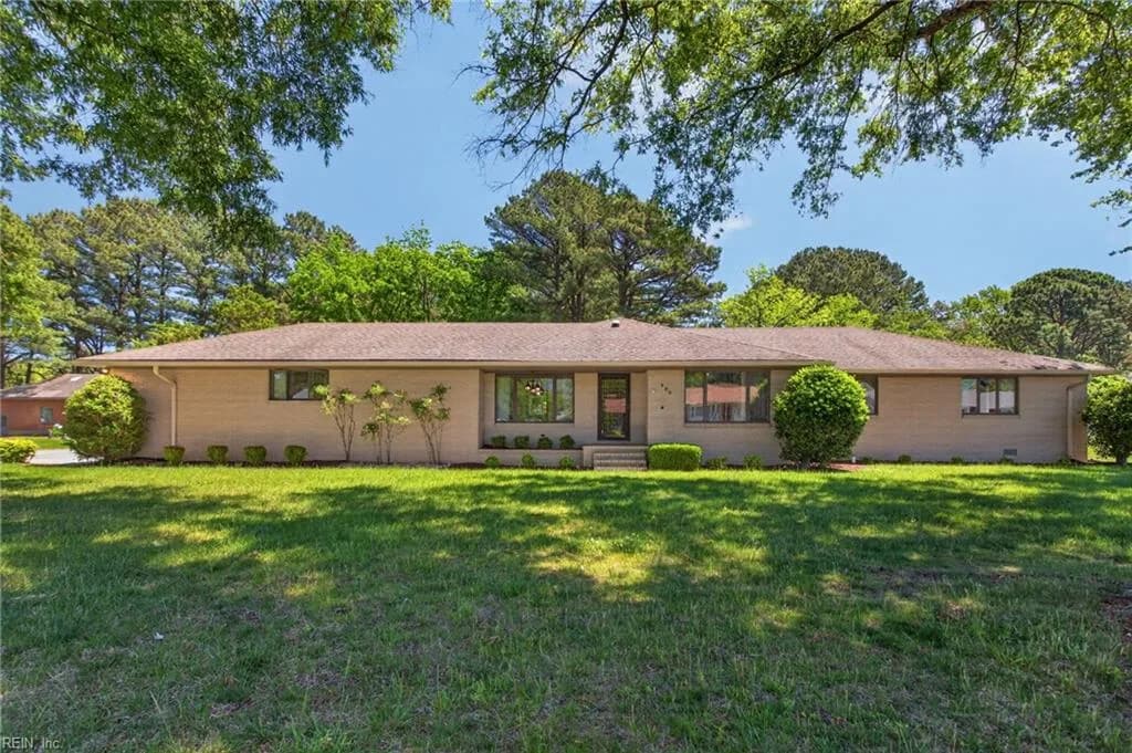 500 Moonefield DR, SMITHFIELD VA 23430 - Photo 2