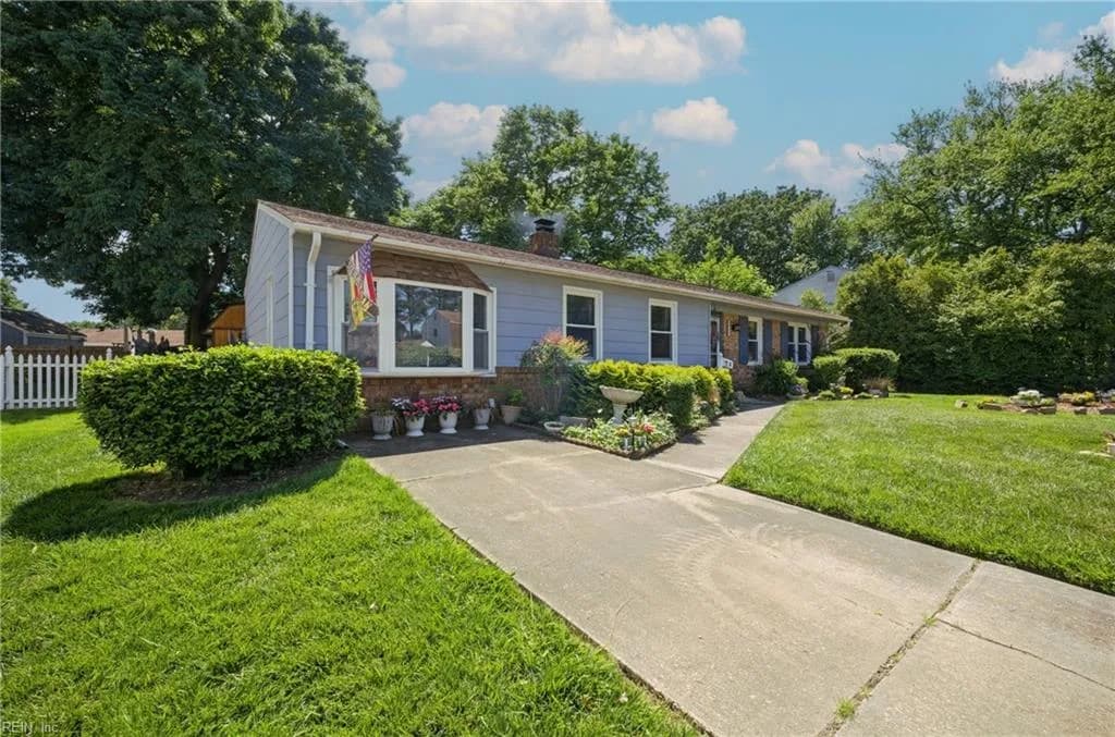 3917 Waterside CT, VIRGINIABEACH VA 23452 - Photo 4