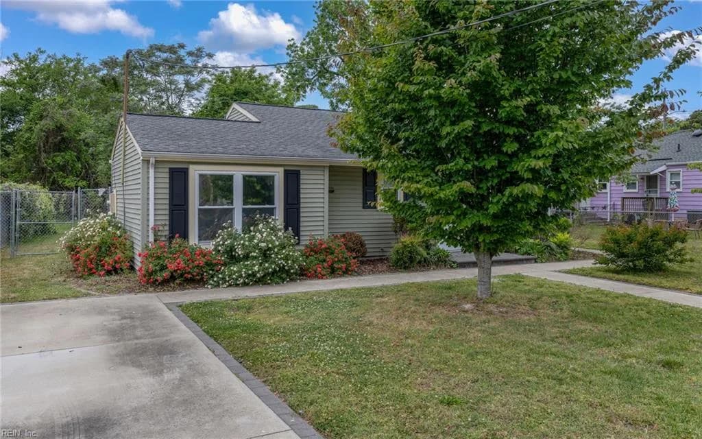 315 Mary ST, HAMPTON VA 23664 - Photo 3