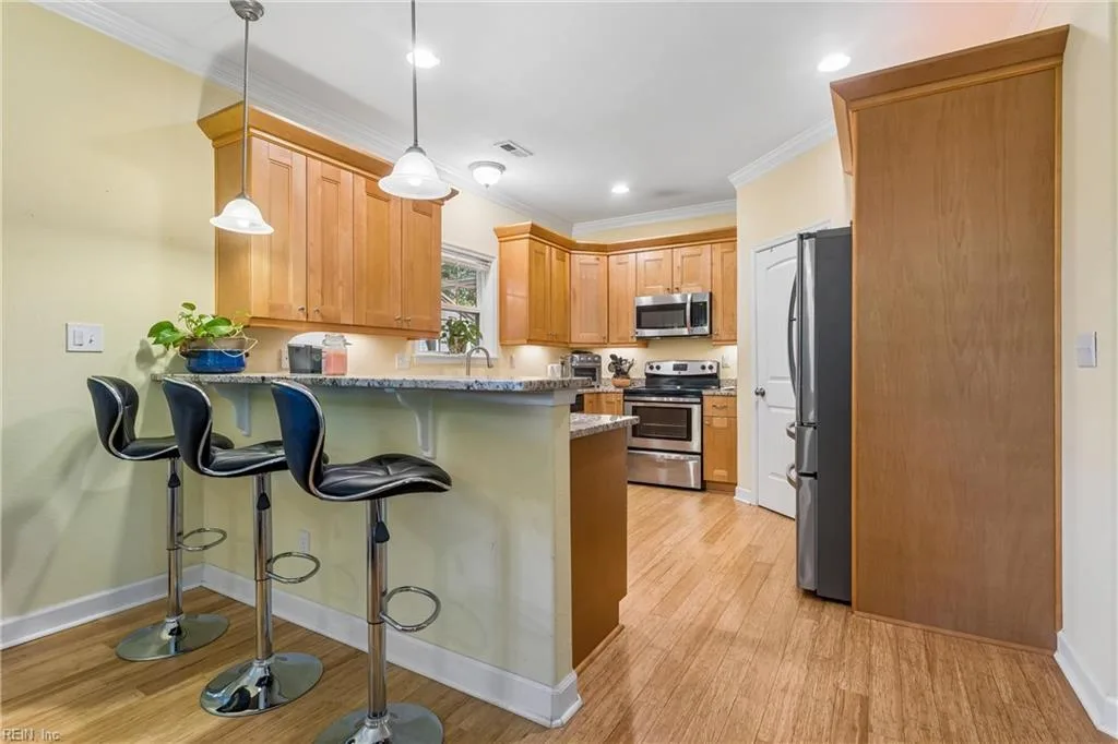 1624 Skyline DR, NORFOLK VA 23518 - Photo 4