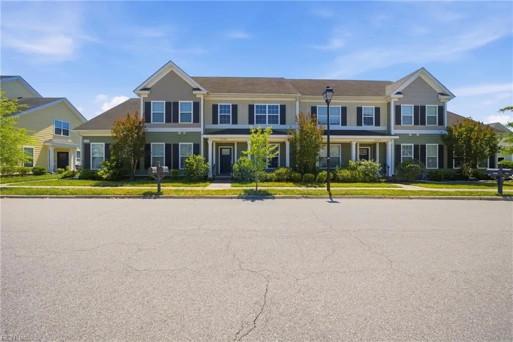 3135 Patrick Henry DR, CHESAPEAKE VA 23323 - Main photo