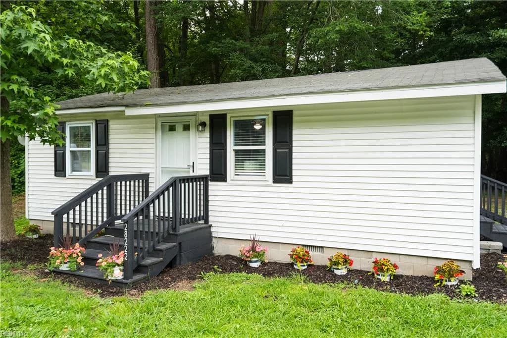 28222 Lankford HWY, MELFA VA 23410 - Photo 2
