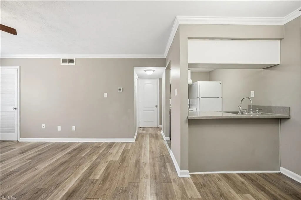 109 Hampton Club DR #3, HAMPTON VA 23666 - Photo 4