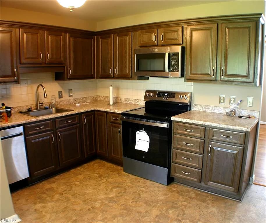 425 Keith CT, CHESAPEAKE VA 23325 - Main photo