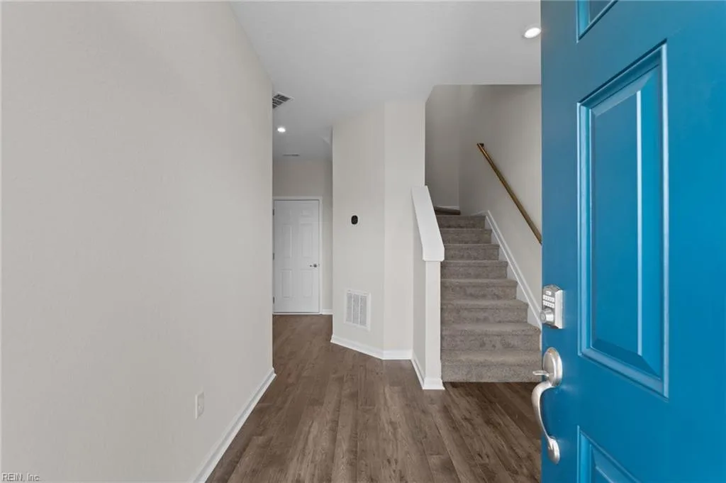 176 Freeman DR, HAMPTON VA 23666 - Photo 3