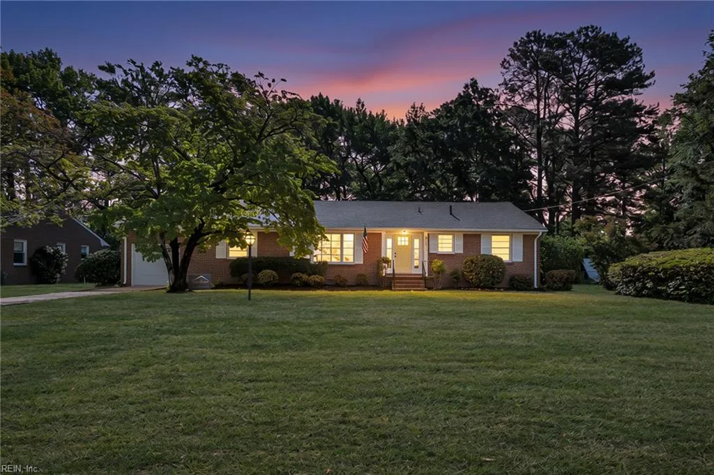 3229 Dogwood DR, Portsmouth — 3 bed Residential, 1,610 sqft