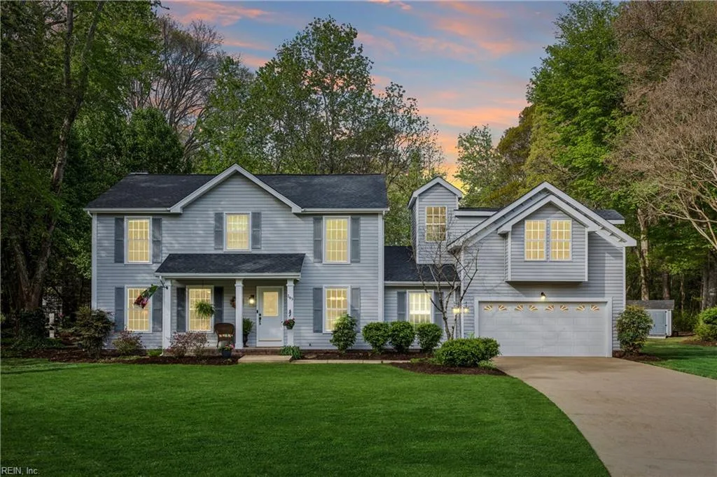 203 N Bowman TER, Yorktown — 4 bed Residential, 2,970 sqft