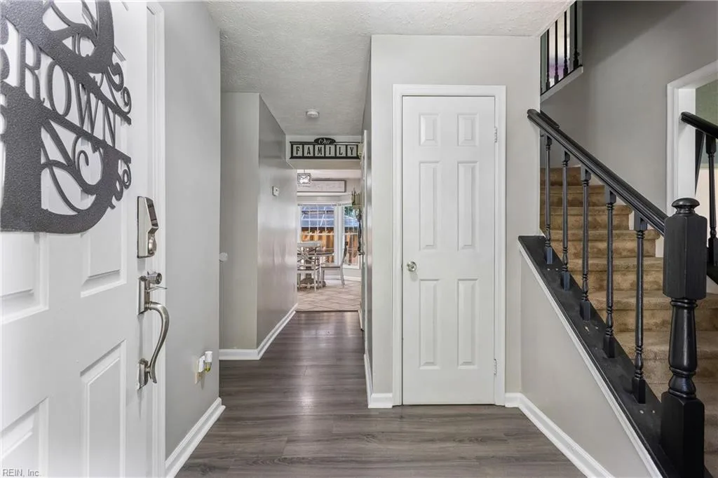 312 Blacksmith ARCH, YORKTOWN VA 23693 - Photo 5