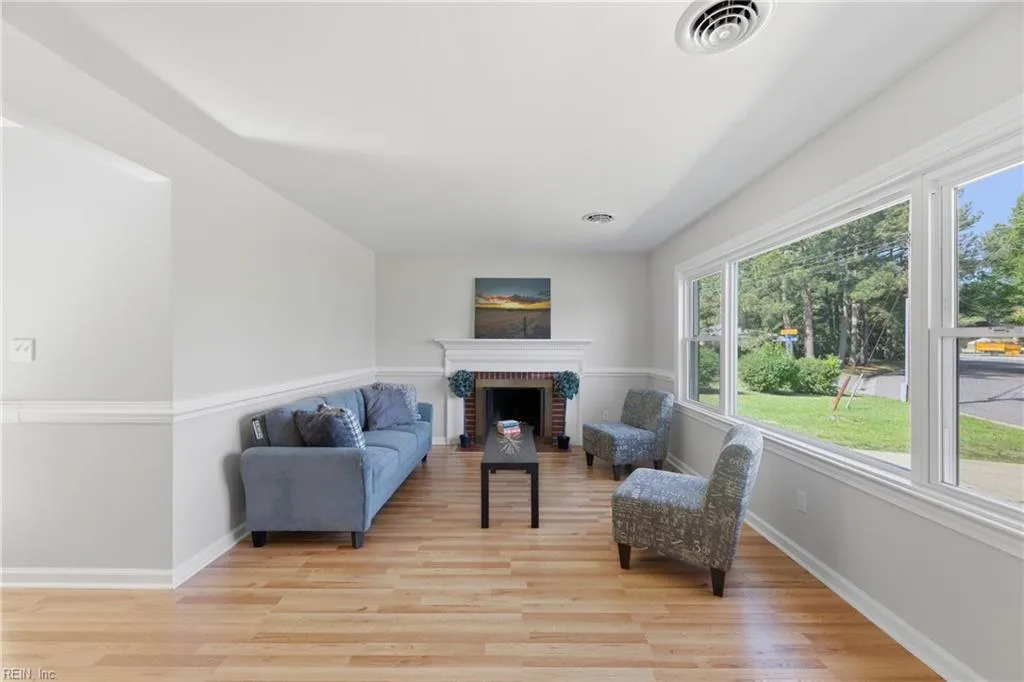 3 Marcella RD, HAMPTON VA 23666 - Photo 4