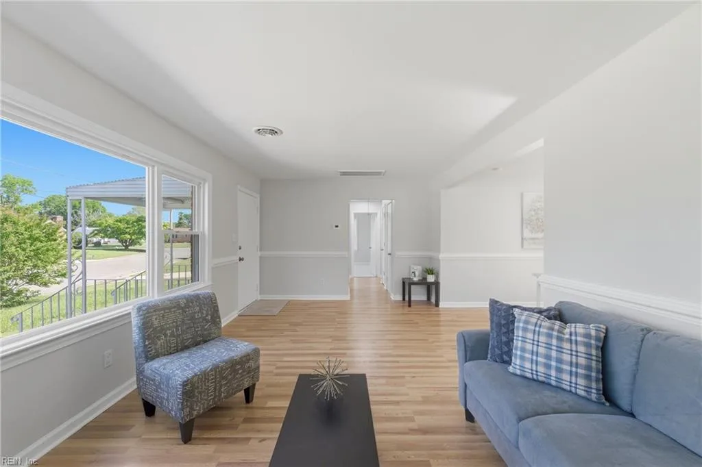 3 Marcella RD, HAMPTON VA 23666 - Photo 5