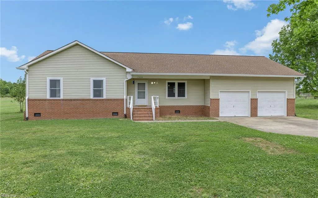 17050 Florida AVE, Windsor — 3 bed Residential, 1,200 sqft