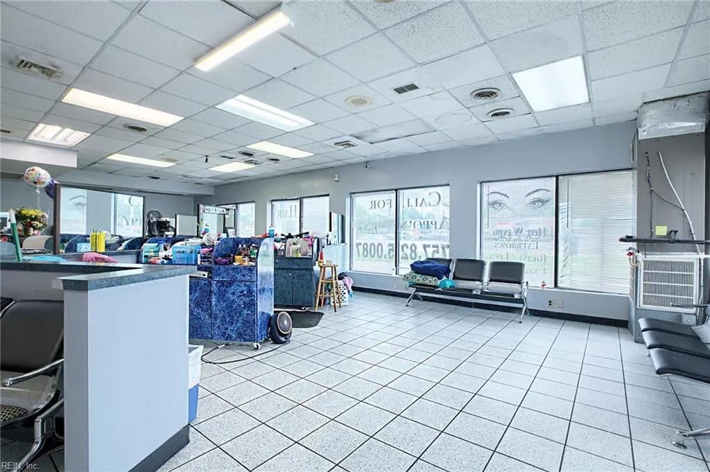 2420 W Mercury BLVD, HAMPTON VA 23666 - Photo 4
