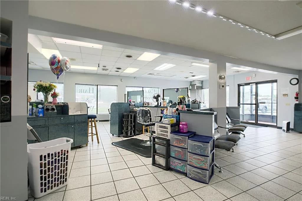 2420 W Mercury BLVD, HAMPTON VA 23666 - Photo 5