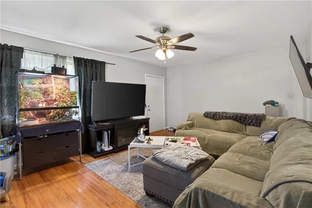 215 Riverside DR, PORTSMOUTH VA 23707 - Photo 3