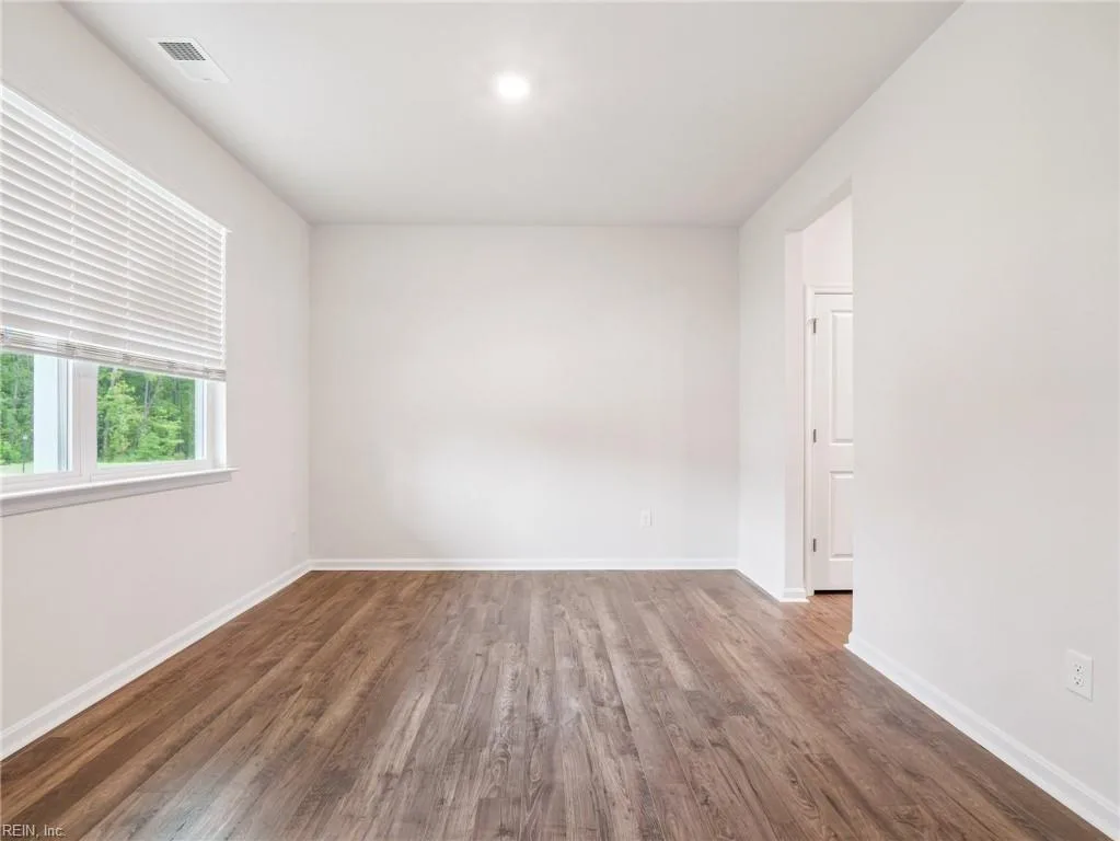 708 Sea Biscuit BLVD, YORKTOWN VA 23690 - Photo 4