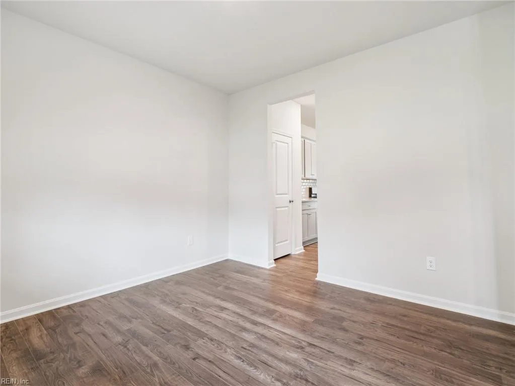 708 Sea Biscuit BLVD, YORKTOWN VA 23690 - Photo 5