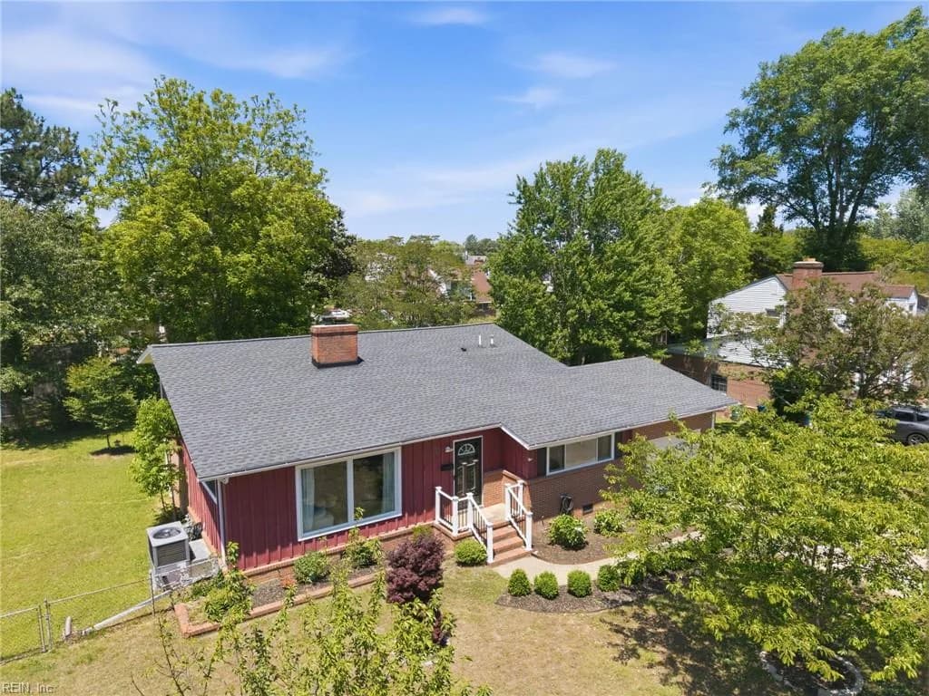 10 Barron DR, NEWPORTNEWS VA 23608 - Photo 4