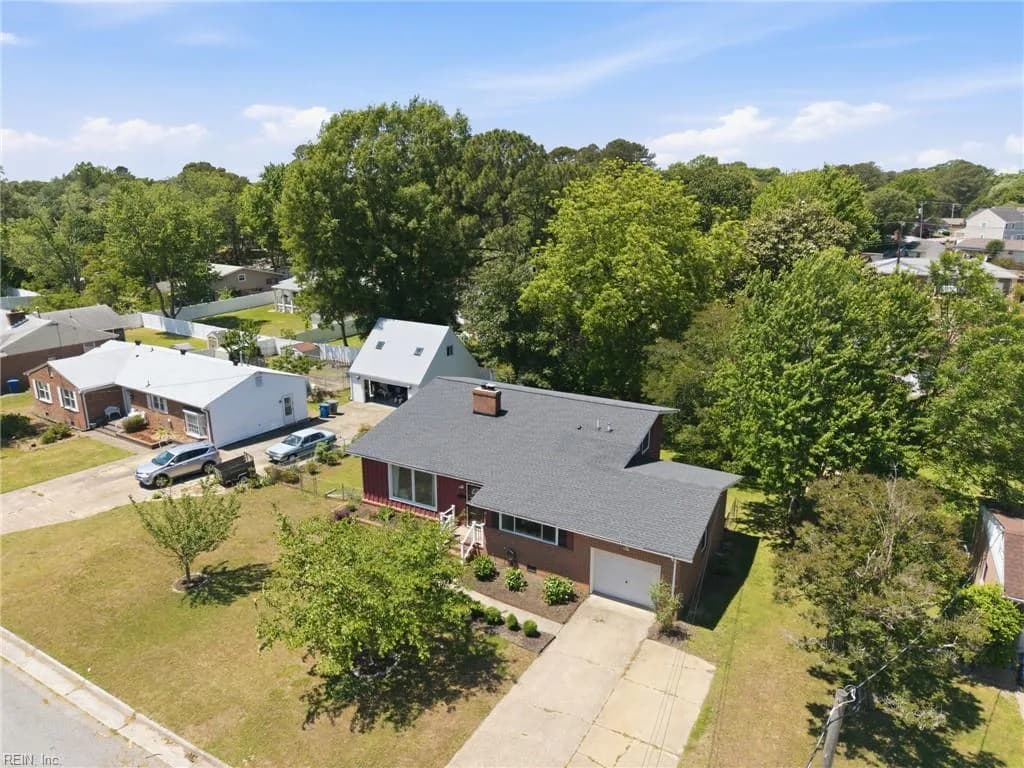 10 Barron DR, NEWPORTNEWS VA 23608 - Photo 5