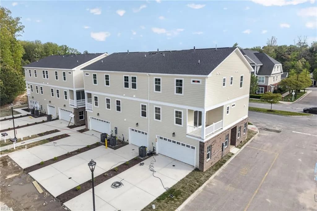 621 COMMONWEALTH BLVD, YORKTOWN VA 23693 - Photo 5