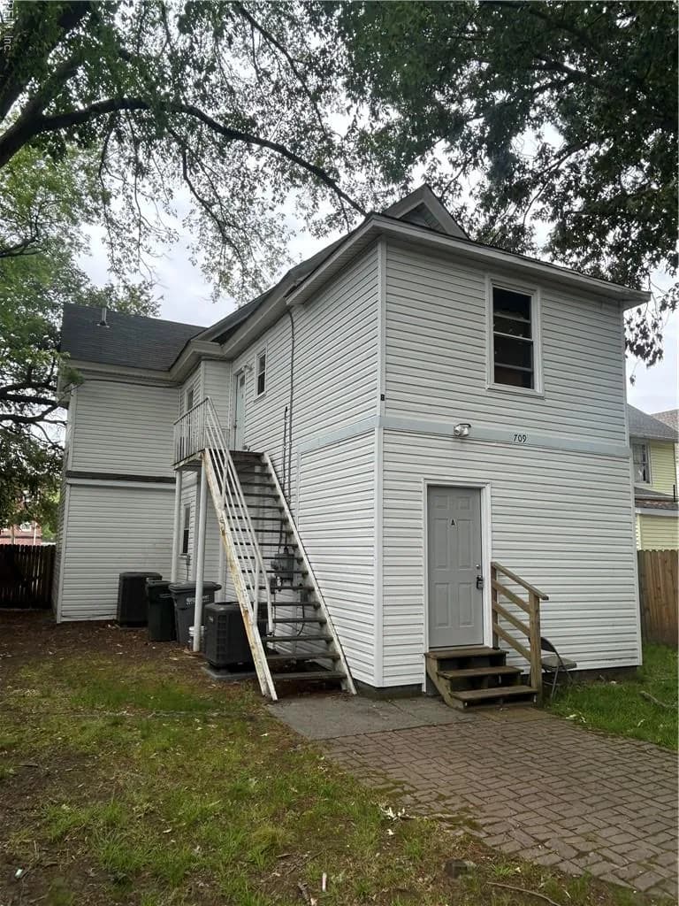 709 E Pembroke AVE #B, HAMPTON VA 23669 - Photo 3