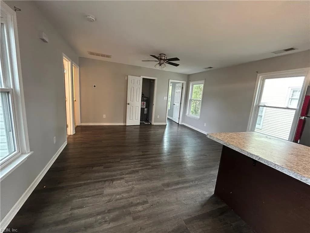 709 E Pembroke AVE #B, HAMPTON VA 23669 - Photo 5