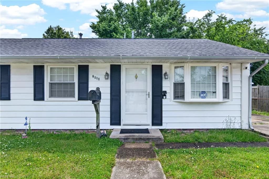 2010 Somerville DR, HAMPTON VA 23663 - Photo 4