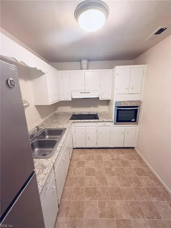 656 49th ST, NEWPORTNEWS VA 23607 - Photo 2