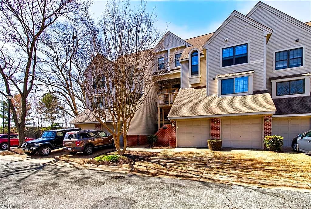 744 Rock Crest CT #301, NEWPORT NEWS VA 23602 - Main photo