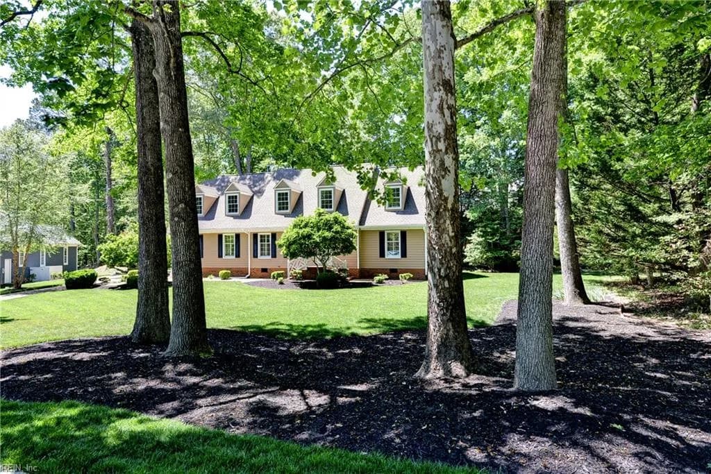 122 James Bray DR, WILLIAMSBURG VA 23188 - Main photo