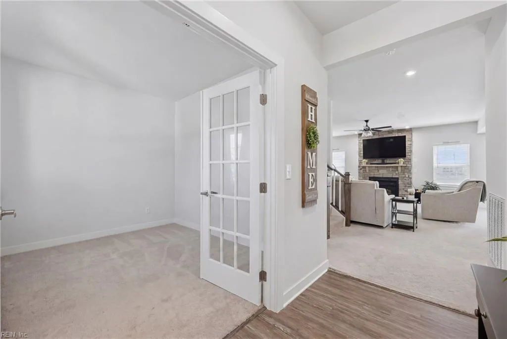 563 Spring Hill PL, SMITHFIELD VA 23430 - Photo 5