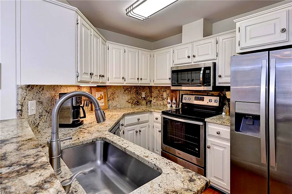 208 Woodmere DR #A, Williamsburg — 2 bed Residential, 1,141 sqft