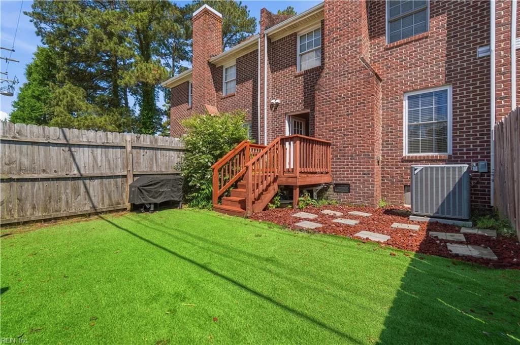 705 Basnight CT, CHESAPEAKE VA 23322 - Photo 4
