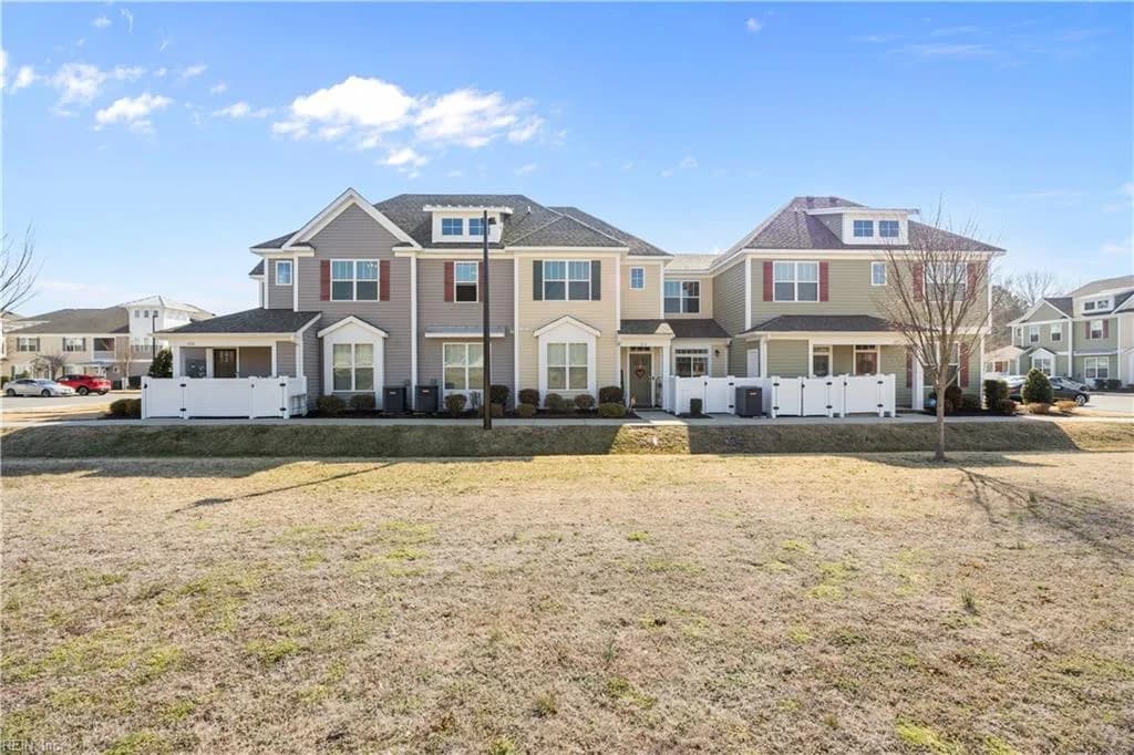 820 Celia CT, HAMPTON VA 23666 - Photo 2