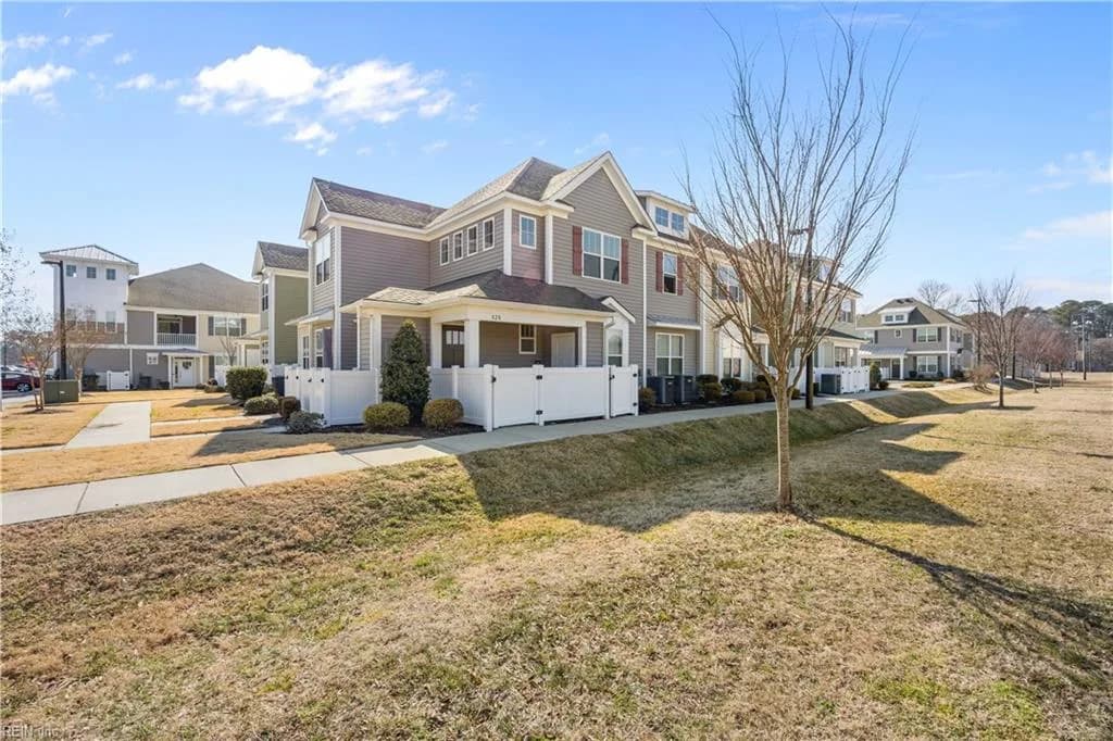 820 Celia CT, HAMPTON VA 23666 - Photo 3