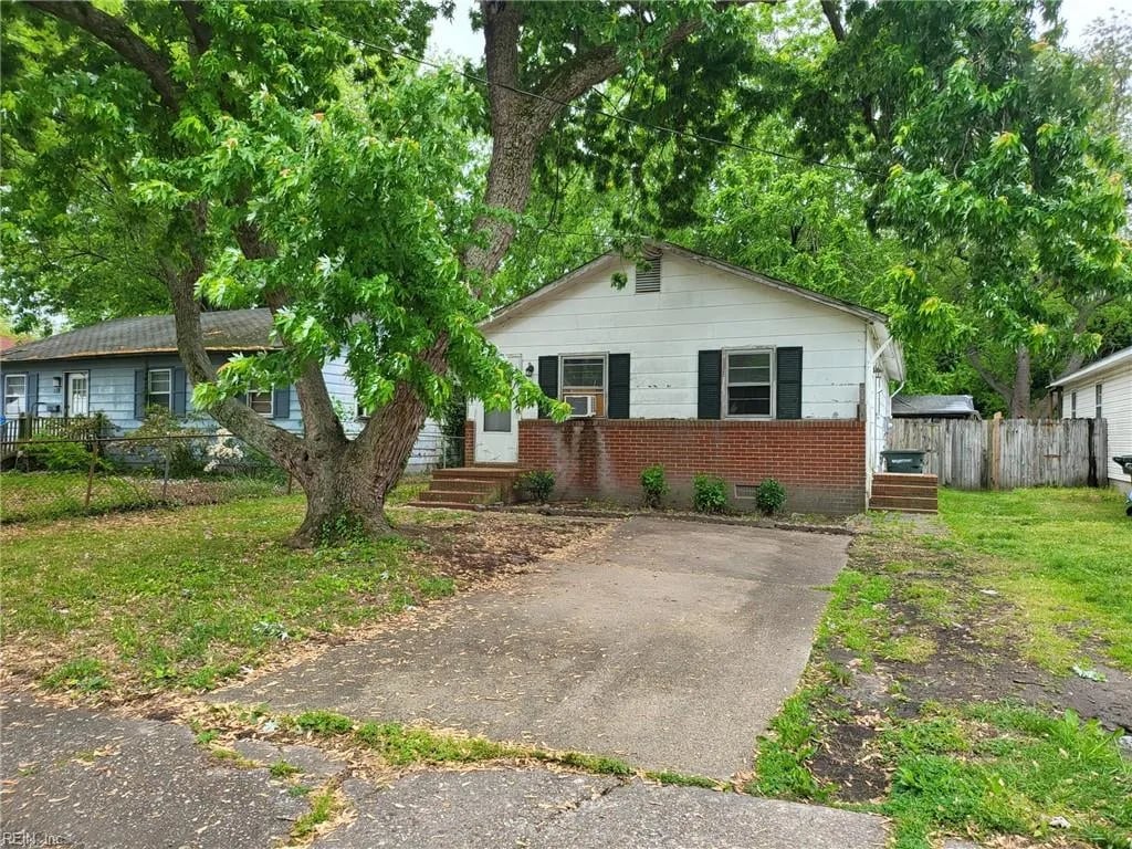 116 Downes ST, HAMPTON VA 23663