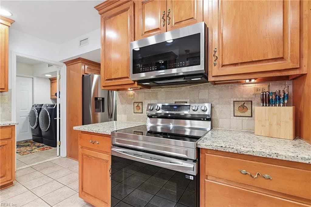 3208 Blue Ridge CT, VIRGINIABEACH VA 23452 - Photo 3