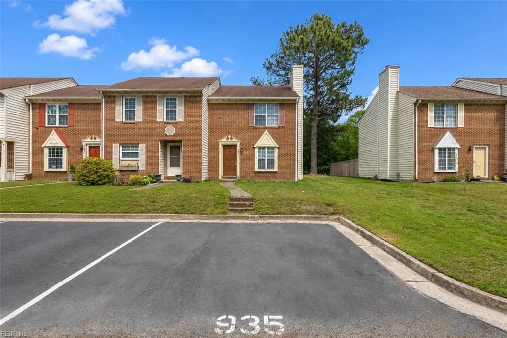 935 Still Harbor CIR, CHESAPEAKE VA 23320 - Main photo