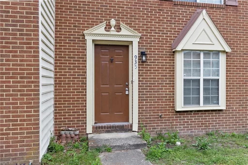 935 Still Harbor CIR, CHESAPEAKE VA 23320 - Photo 5