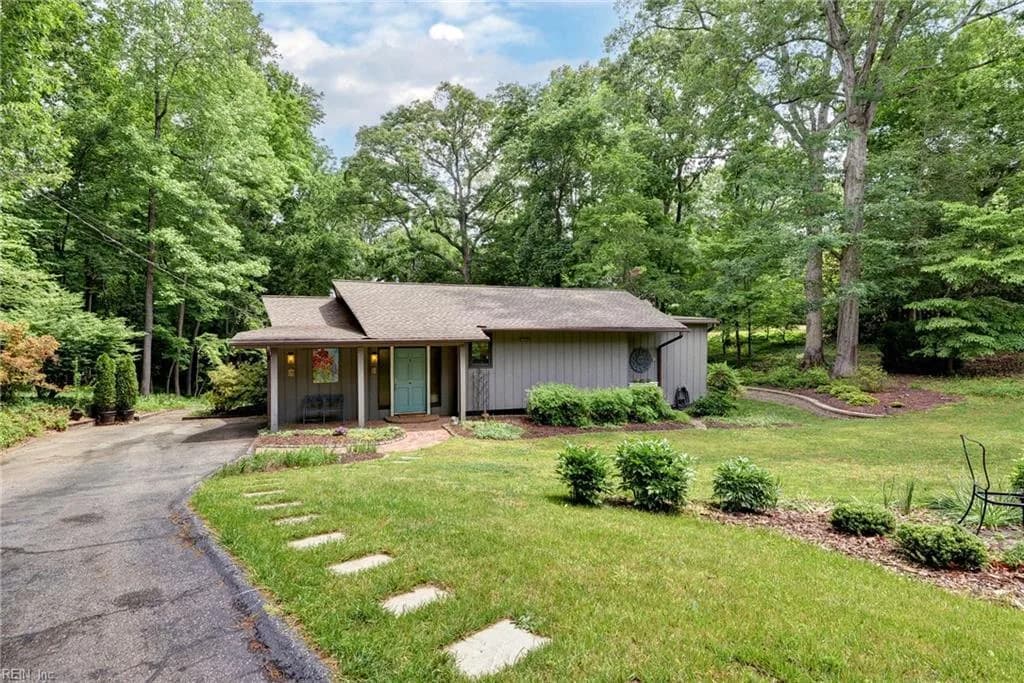 112 The Colony, WILLIAMSBURG VA 23185 - Photo 5