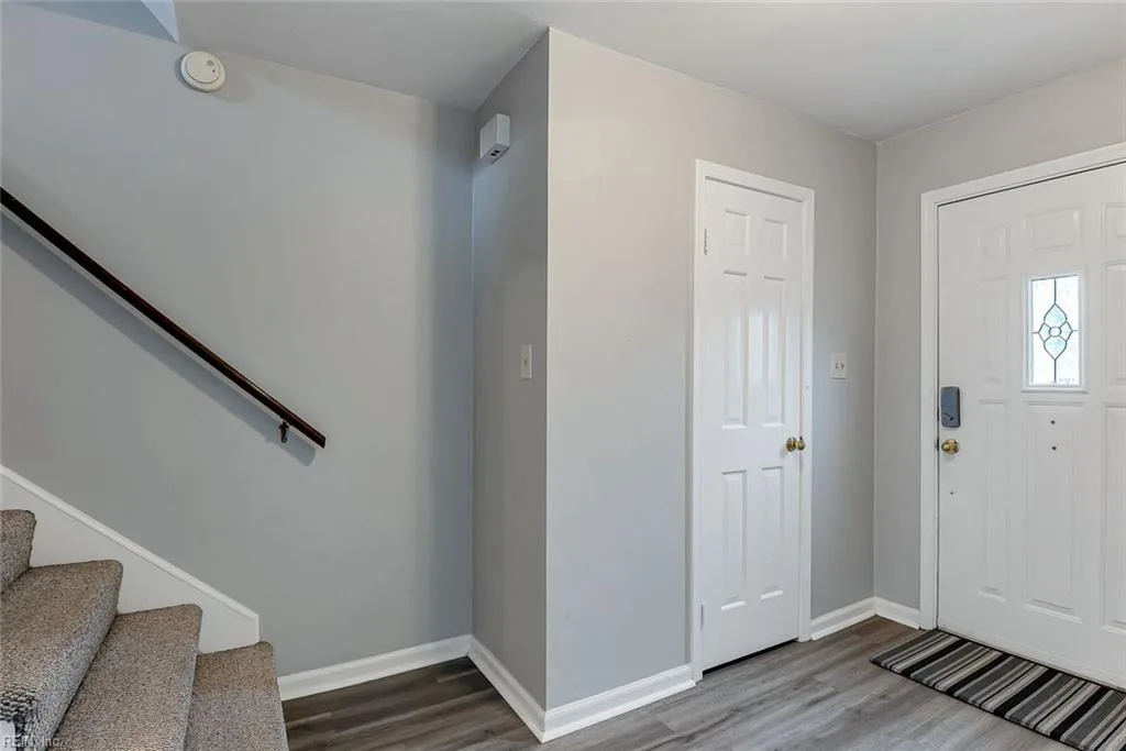 945 Indian CIR, VIRGINIABEACH VA 23451 - Photo 4